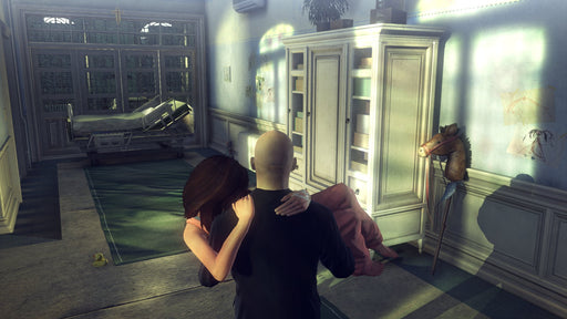 Hitman: Absolution - Agent 47 carrying a woman in his arms